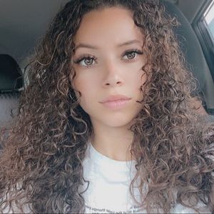 Meet your Posher, Jelhanna